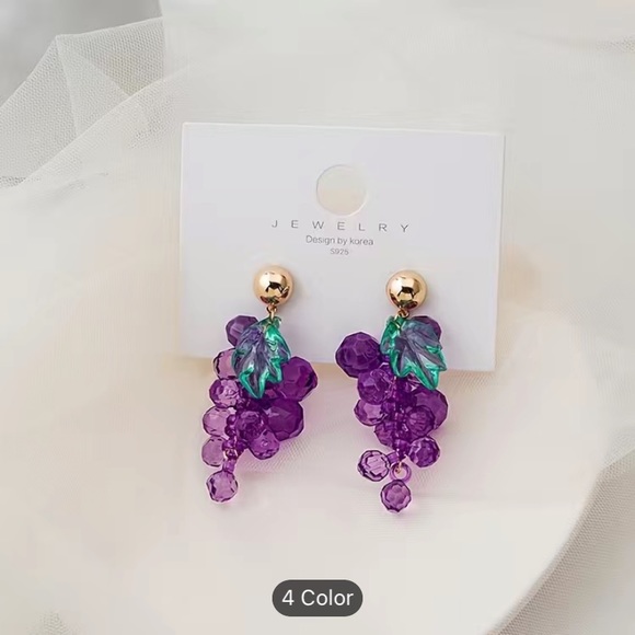 Grape bunch acrylic post dangle drop earrings gold tone for women Spring NWT - Picture 5 of 6